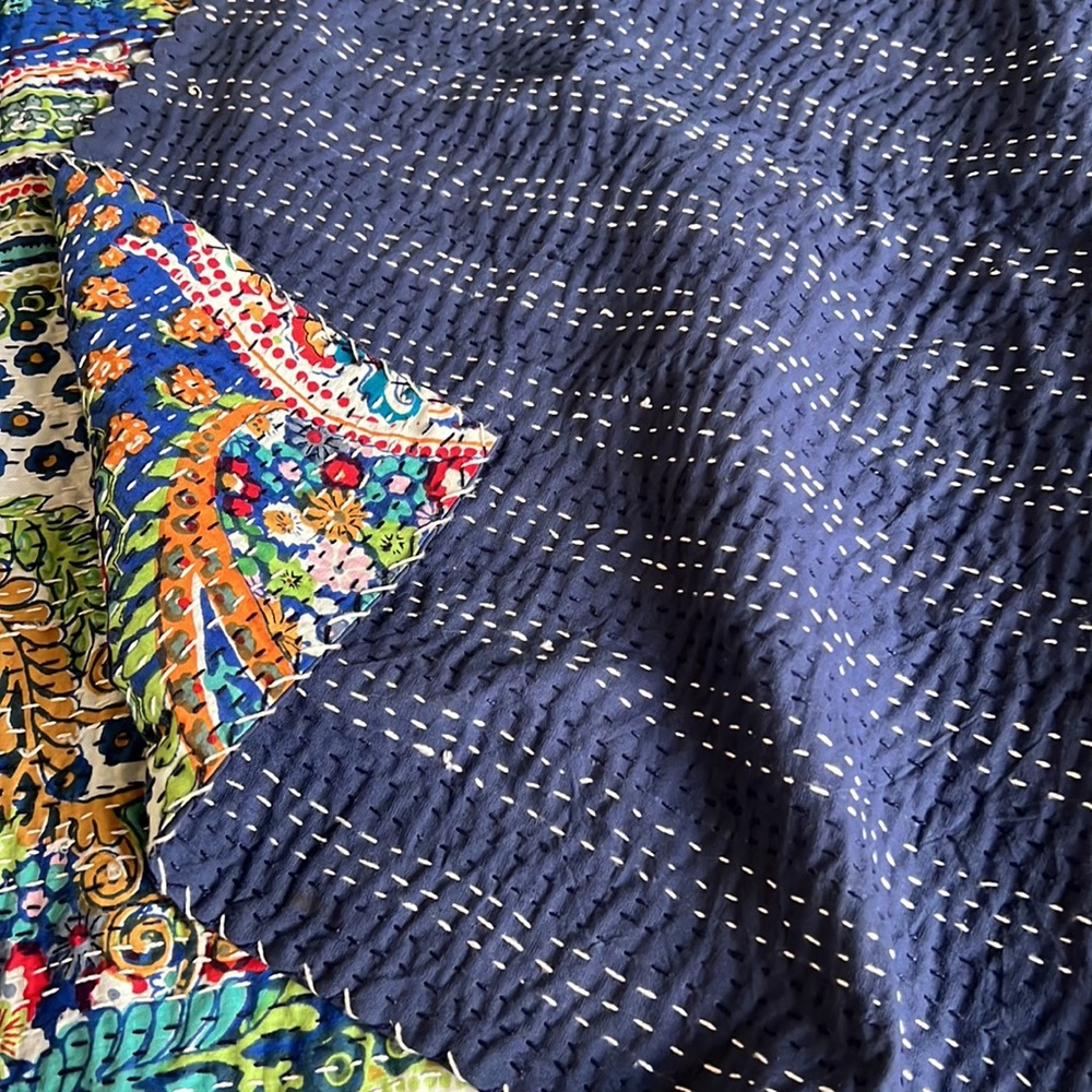 Single stitched paisley twin bed cover - Picture 3 of 3